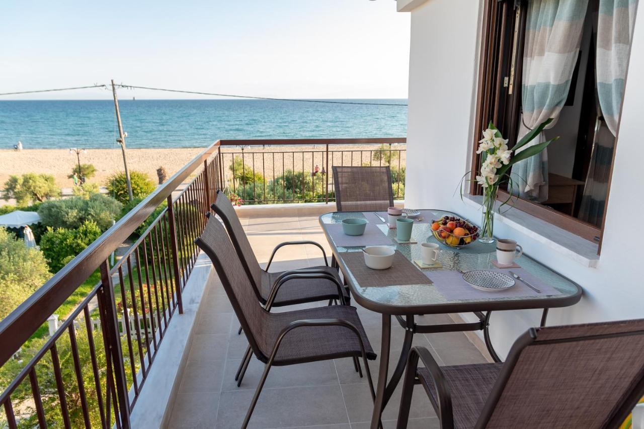 Dimi Seafront Apartment By Rentals Pro Services - Nea Moudania Esterno foto