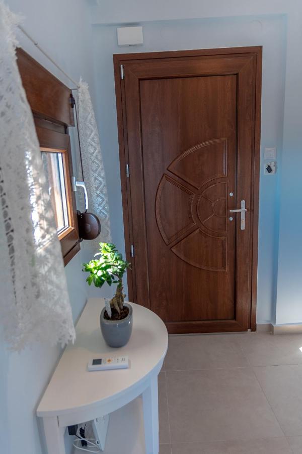 Dimi Seafront Apartment By Rentals Pro Services - Nea Moudania Esterno foto