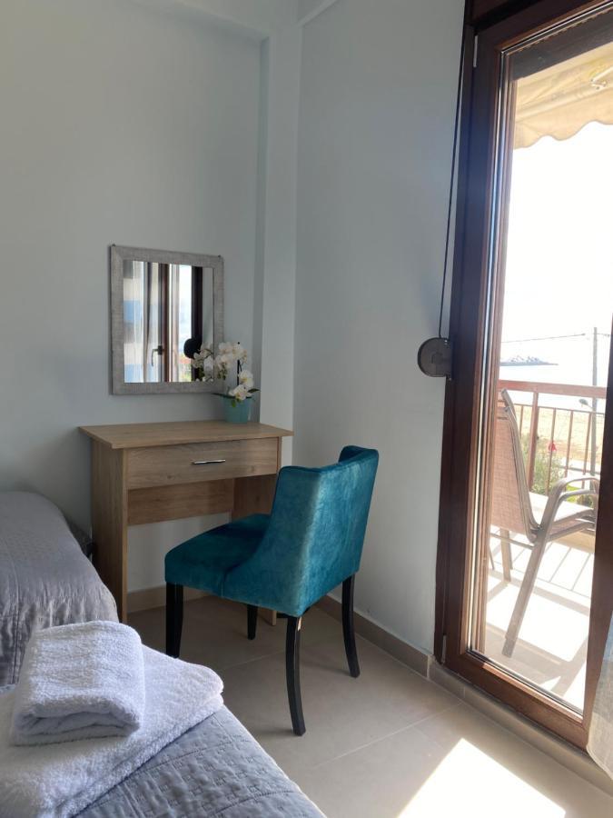 Dimi Seafront Apartment By Rentals Pro Services - Nea Moudania Esterno foto